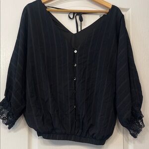 Elegant Black Lace Trim Blouse Large, elastic in the waist new By Available